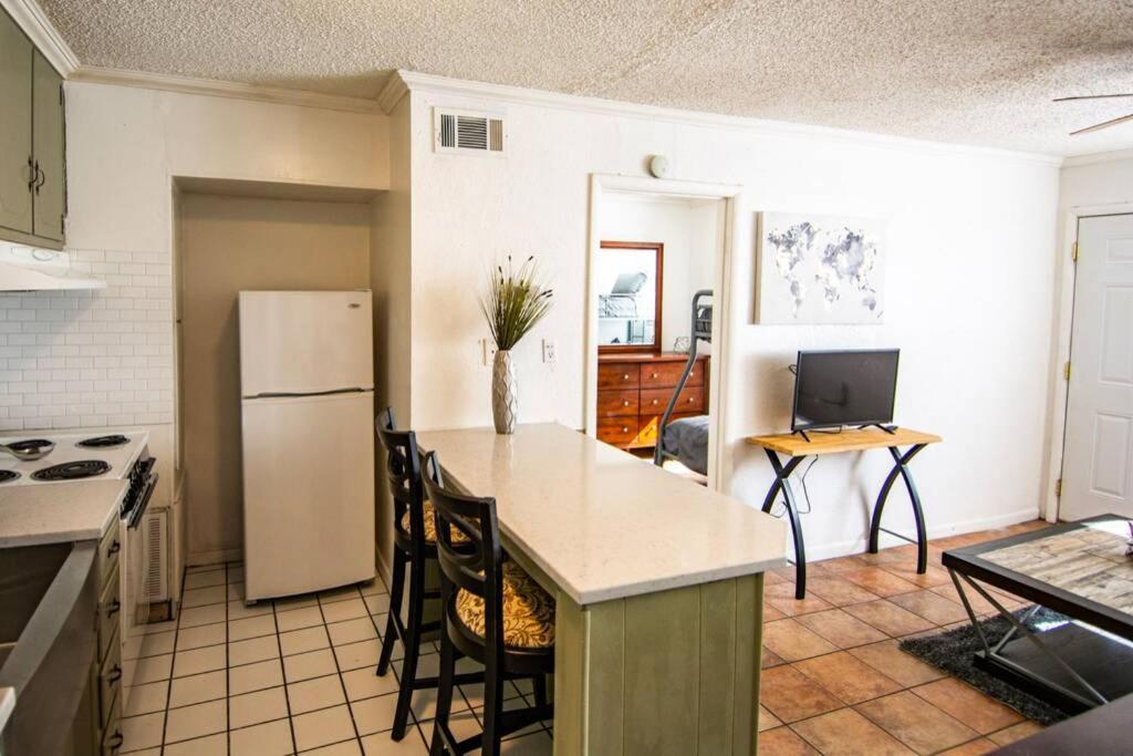 Central Automobile Alley Modern 1Bdr - Wifi Oklahoma City Ngoại thất bức ảnh
